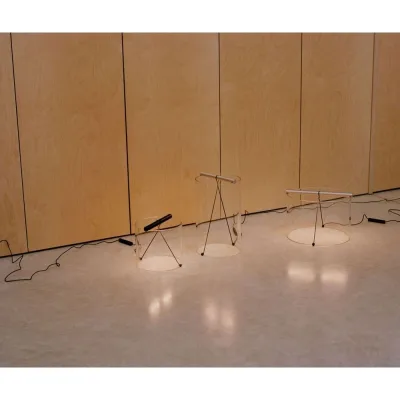 Flos Lampada da tavolo a luce diffusa To-Tie T3 finitura anodizzato nero