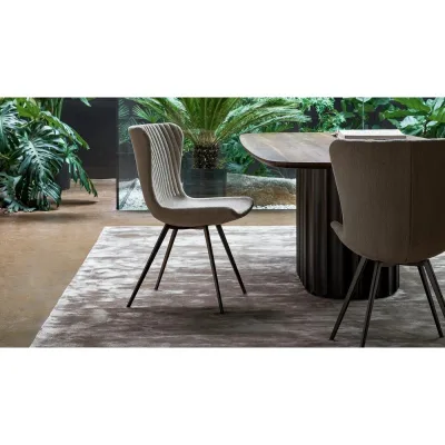 Bonaldo Sedia Colibrì Chair con gambe in metallo e seduta a scelta