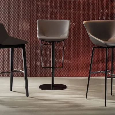 Bonaldo Sgabello Artika Too H 55/75 con base girevole in metallo e seduta a scelta