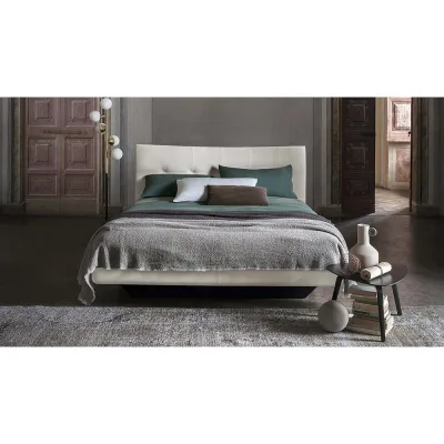 Poltrona Frau Letto king size Aurora Due con rivestimento in pelle da 190x221/231 cm