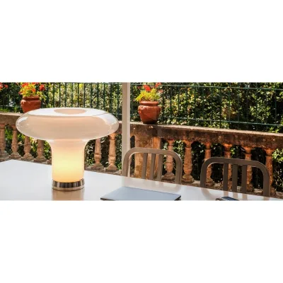 Artemide Lampada da tavolo Lesbo finitura bianco