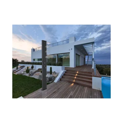 Arkema Doccia solare Dada S in alluminio in diverse finiture da h. 228 cm