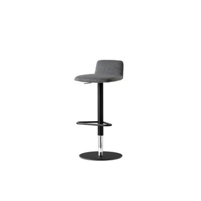 Connubia Sgabello Riley Soft CB2330 con struttura in metallo e seduta a scelta da h. 95 (78) cm