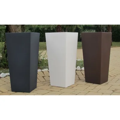 Arkema Vaso Quadro in polietilene in diverse finiture
