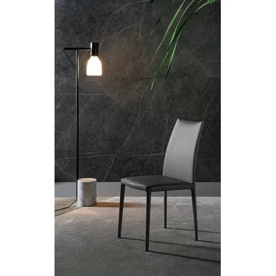 Bonaldo Sedia Kayla up con gambe in metallo e seduta a scelta