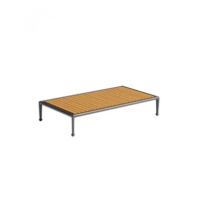 Unopiù Tavolino fisso TREBLE in alluminio con piano in teak da 134x73 cm