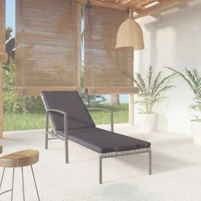 Fenda — Lettino prendisole in polyrattan grigio con cuscino