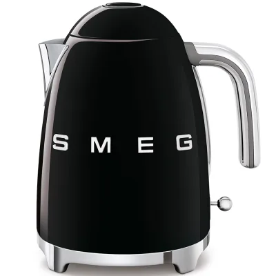 Smeg Bollitore elettrico KLF03BLEU finitura nero con logo Smeg 3D - - IN PROMOZIONE FINO AL 30/06