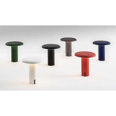 Artemide Lampada da tavolo Takku in diverse finiture