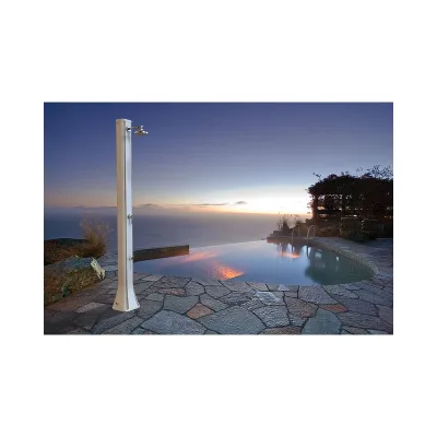 Arkema Doccia solare Big Happy Five in polietilene in diverse finiture da h. 215 cm
