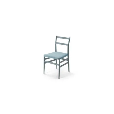 Cassina Sedia Leggera con struttura in legno e seduta a scelta