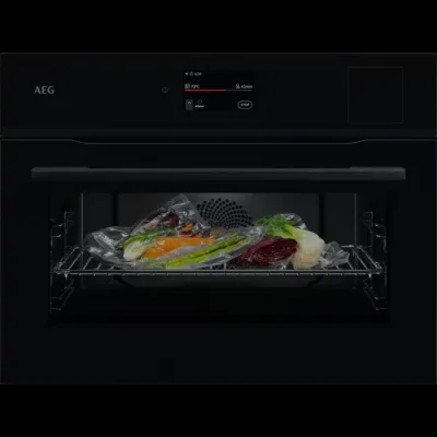 AEG Forno compatto a vapore MealAssist con SteamPro con cottura sottovuoto da incasso NKP 8S721 B finitura nero lucido da 60 cm
