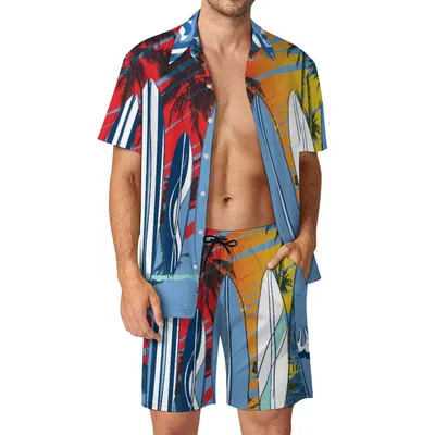 Completo da uomo con camicia e pantaloncini