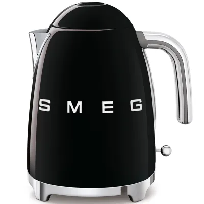 PRONTA CONSEGNA - Smeg Bollitore elettrico KLF03BLEU finitura nero con logo Smeg 3D