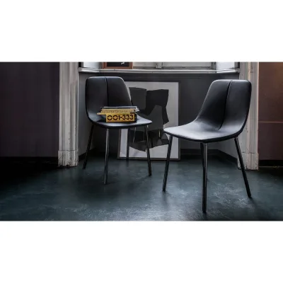Bonaldo Sedia By Met con gambe in metallo e seduta a scelta