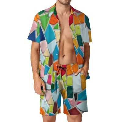 Completo da uomo con camicia e pantaloncini