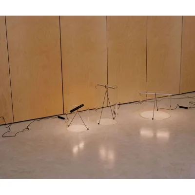 Flos Lampada da tavolo a luce diffusa To-Tie T3 finitura anodizzato nero