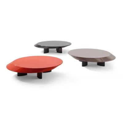 Cassina Tavolo basso fisso Accordo in legno laccato da 140x125 cm