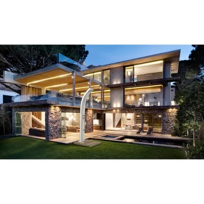 Arkema Doccia solare Dada in alluminio in diverse finiture da h. 226 cm