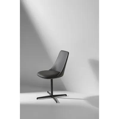 Bonaldo Sedia da ufficio Itala Office con base girevole in metallo e seduta a scelta