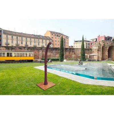 Arkema Doccia solare New Happy in polietilene in diverse finiture da h. 225 cm