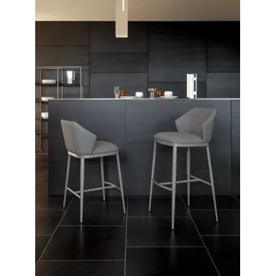 Bonaldo Sgabello Mida Too H 67 con gambe in metallo e seduta a scelta
