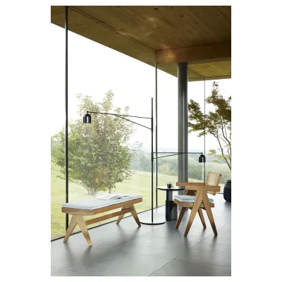 Cassina Sedia con braccioli Capitol Complex Office Chair con struttura in legno e seduta in paglia di Vienna