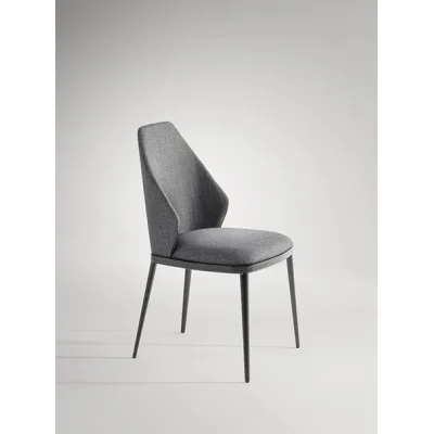 Bonaldo Sedia Mida large con gambe in metallo e seduta a scelta