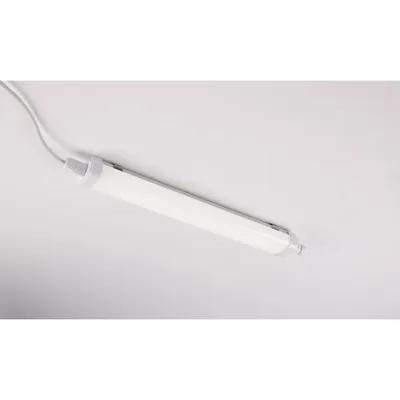 Plafoniera LED stagna bianca in policarbonato 9w 1200lm 4000k ip65 6,8x30x4,3cm