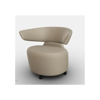 Cassina Poltroncina Biki con rivestimento a scelta