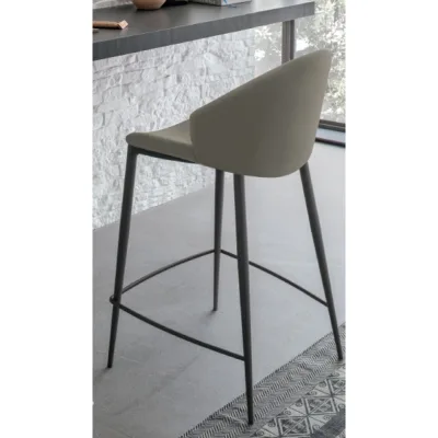 Sedit Sgabello Paris con struttura in metallo e seduta a scelta
