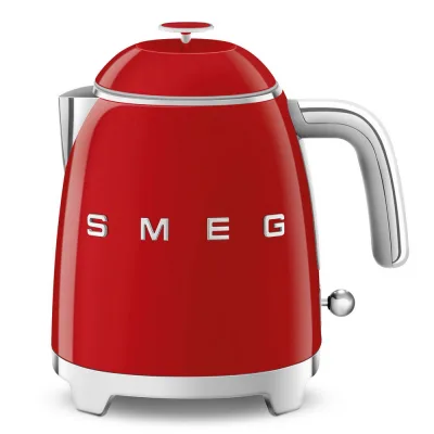 Smeg Mini bollitore KLF05RDEU finitura rosso con logo Smeg 3D - IN PROMOZIONE FINO AL 30/06