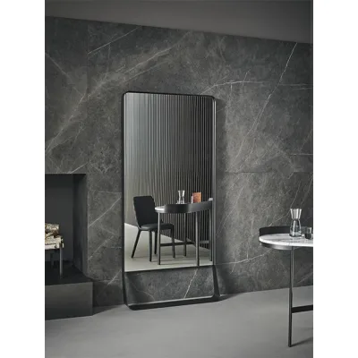 Bonaldo Specchio Narciso con cornice in metallo da 90 cm e h. 190 cm