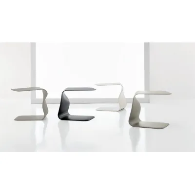 Bonaldo Tavolino Duffy con struttura in poliuretano da 60 cm e h. 48 cm