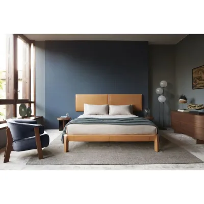Cassina Letto Queen Size Cab Night in cuoio e pelle ad alto spessore