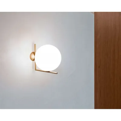 Flos Lampada a parete a luce diffusa LED IC C/W2 in diverse finiture