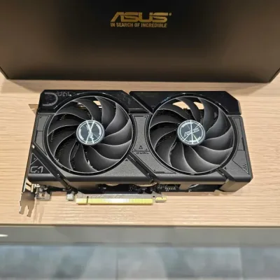 ASUS Dual NVIDIA GeForce RTX 4060 EVO OC Edition 8GB GDDR6 Esposizione